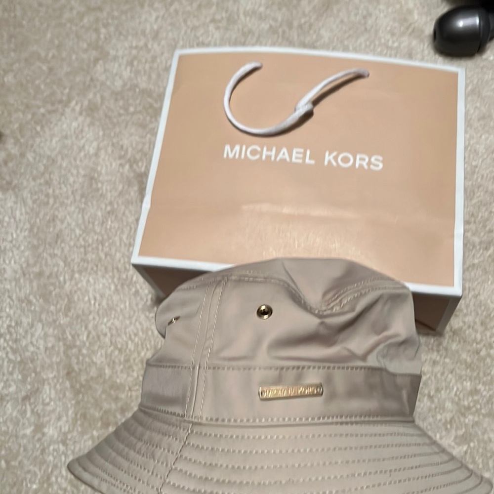 New without tags bucket hat